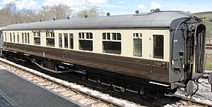 Archivo:GWR coach E164 BCK 7377
