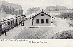 Gales Ferry station postcard.jpg