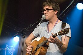 Archivo:Graham Coxon, Cambridge Festivals 2001-2014 (967382382)