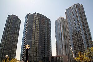 Archivo:Harbourview Estates buildings