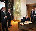 Lech Kaczynski en la Expo 2008
