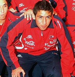 Archivo:Mauricio Isla con la selección chilena sub-20