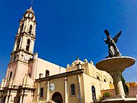 Archivo:Parroquia San Miguel Arcángel Uriangato