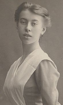 Photograph of Bronislava Nijinska, graduation picture, 1908 (cropped2).jpg