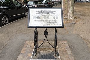 Archivo:Place du Salin à Toulouse - Hommage à Vanini