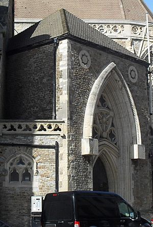 Archivo:Porch of Holy Trinity Church, Hastings