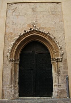 Archivo:Portada lateral de l'església de Sant Francesc de Xàtiva