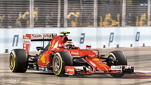 Archivo:Räikkönen Singapore GP 2015