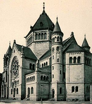 Archivo:Strasbourg synagogue quai Kléber vue façade 1898-1940