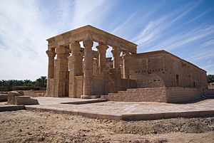 Archivo:Temple of Hibis