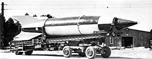 Archivo:V-2 Rocket On Meillerwagen