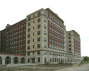 Archivo:Whittier Hotel Wing Detroit