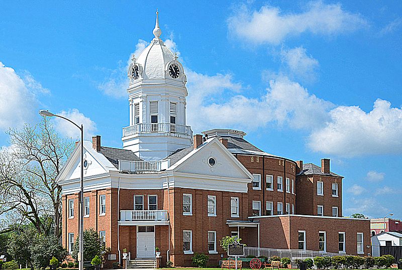 Alabama-Monroe County Courthouse retired