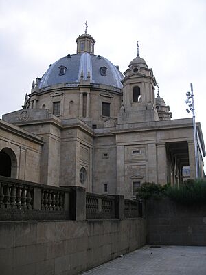 Archivo:Caídoslat