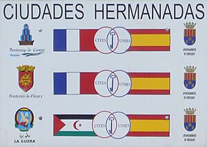Archivo:Cartel ciudades hermanadas Crevillente-2