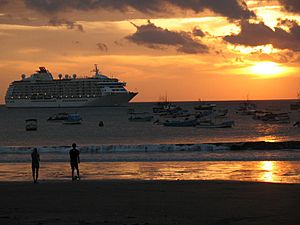 Archivo:Crucero en San Juan
