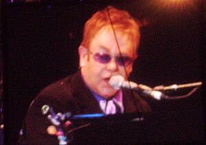 Archivo:Eltonjohn