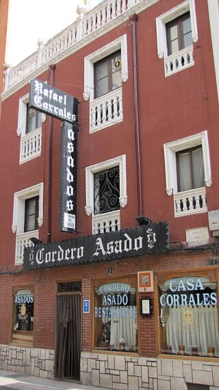 Fachada Asador Rafael Corrales 2011.JPG