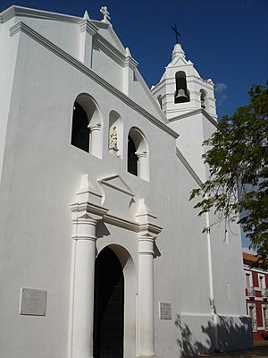 Archivo:Fachada de la Catedral de Coro