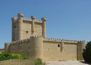 Archivo:Fuensaldaña castillo 18 lou