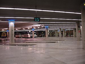 Archivo:Interior Estación de autobuses de Pamplona