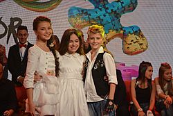 De izquierda a derecha: Sofía Tarásova (2.do puesto), Gaia Cauchi (1.er puesto) e Ilya Volkov (3.er puesto), los tres ganadores de esta edición.