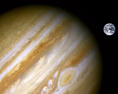 Jupiter, Earth size comparison 2.jpg