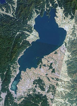 Archivo:Lake biwa