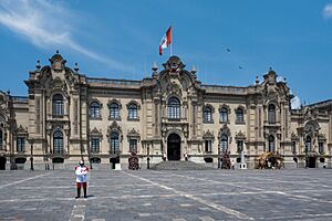 Archivo:Palacio de Gobierno del Perú 2023