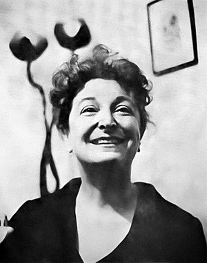 Pauline Kael (1968).jpg