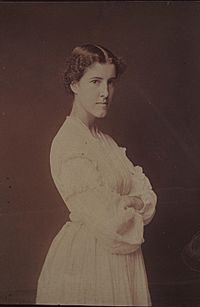 Archivo:Portrait of Charlotte Perkins Gilman, 1884. (17378709532)