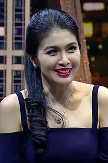 Sandra Dewi on Waktu Indonesia Bercanda Netmediatama.jpg