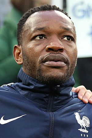 Archivo:Steve Mandanda 2018