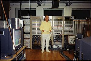 Archivo:Stockhausen 1991 Studio