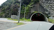 Archivo:Túnel vía a Buenaventura