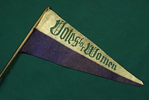 Archivo:The Childrens Museum of Indianapolis - Votes for women pennant