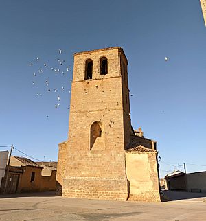 Archivo:Torre de la iglesia de Santa María de Villamayor de Campos