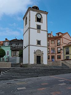 Archivo:Torre del Reloj. Luanco