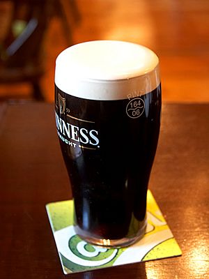 Archivo:A pint of Guinness