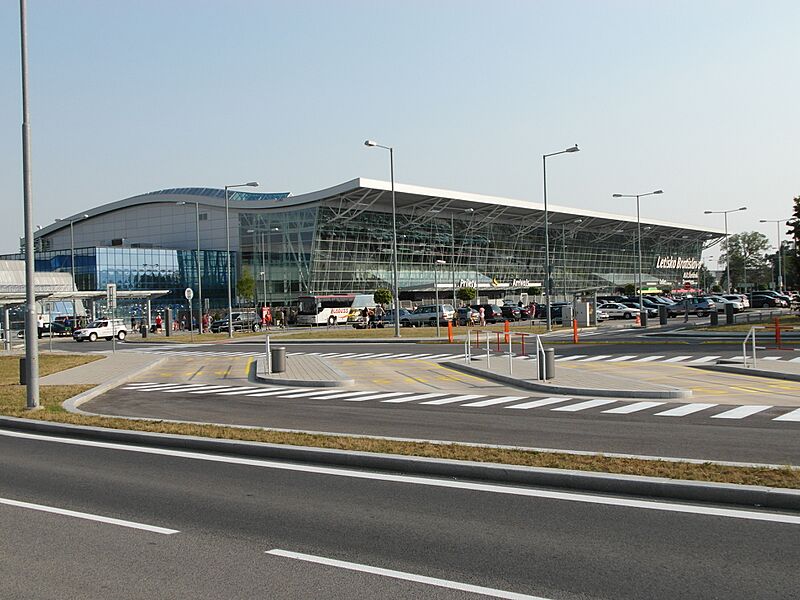 BRATISLAVSKÝ TERMINÁL - panoramio