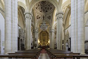 Archivo:Baeza Cathedral 2023 - Interior