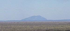 Archivo:Big Southern Butte at Craters of the Moon NM-750px