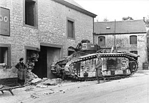 Archivo:Bundesarchiv Bild 101I-127-0369-21, Im Westen, zerstörter französischer Panzer Char B1