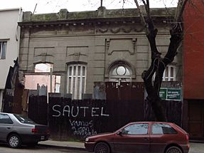 Archivo:Casa de Cipriano Reyes demolida en La Plata