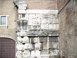Archivo:Celio - tempio del divo Claudio - resti ai santi Giovanni e Paolo 1774