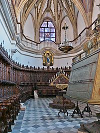 Archivo:Coro alto de la iglesia del Real Monasterio de Santa María de Guadalupe