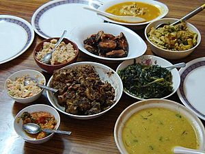 Archivo:Culinária tradicional do Nepal