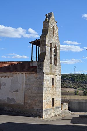 Archivo:Espadaña de la iglesia de TORRE DE ESGUEVA