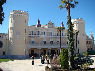 Fachada principal (16821507432).jpg