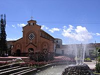 Archivo:Iglesia Alejandria-Antioquia